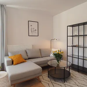 https://grand-tourist-topaz-panienska-str-apartment.gdanskhotel.org